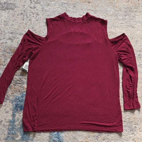 Torrid Women's Burgundy Cold Shoulder Cut Out Top - Picture 4 of 6